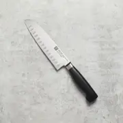 Zwilling Four Star santokukniv på 18cm i rustfrit stål med sort greb